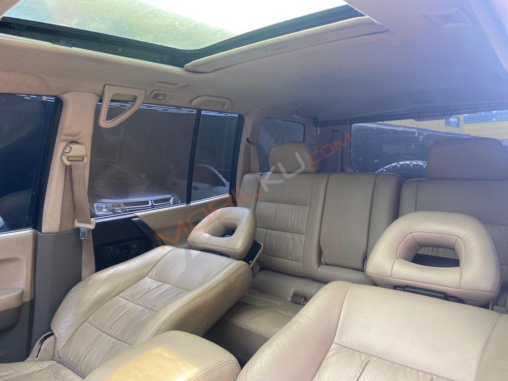 Mobil Mitsubishi Pajero 2001