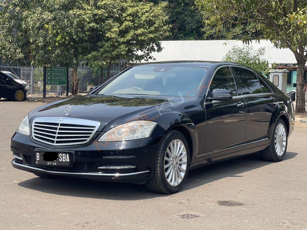 Mobil Mercedes-Benz S-Class 2011