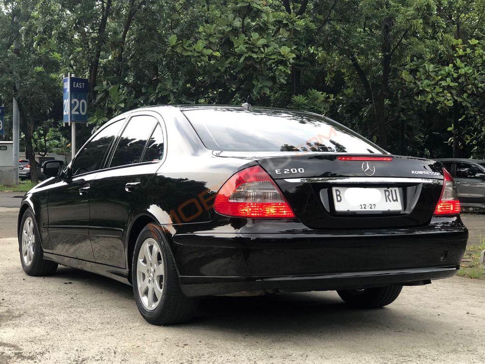 Mobil Mercedes-Benz E-Class 2007