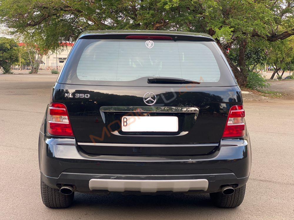 Mobil Mercedes-Benz ML 2006
