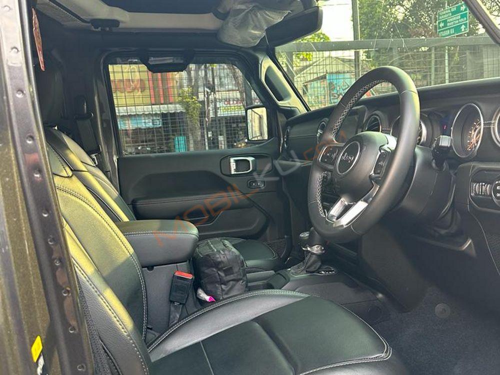 Mobil Jeep Wrangler 2022