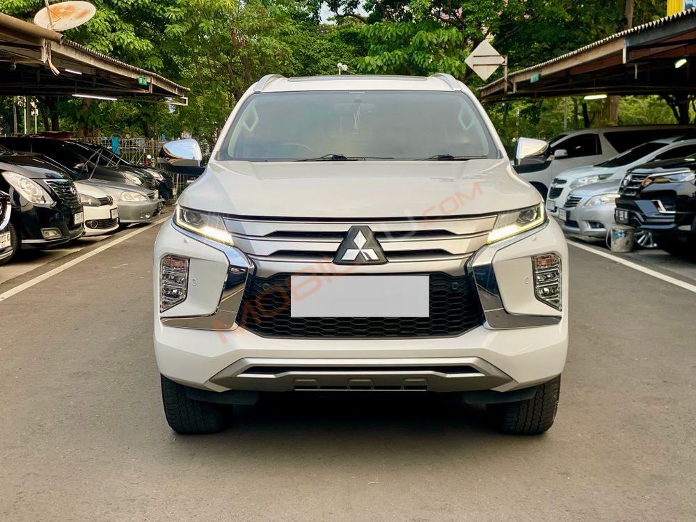 Mobil Mitsubishi Pajero Sport 2022