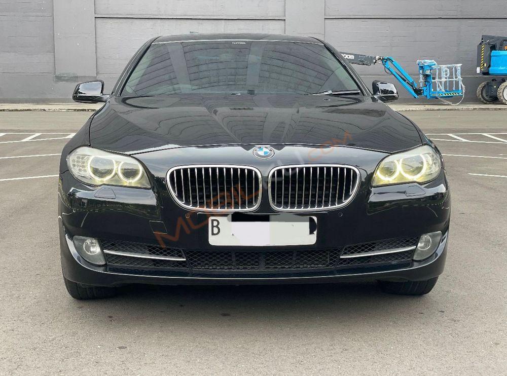 Mobil BMW 5 Series 2013