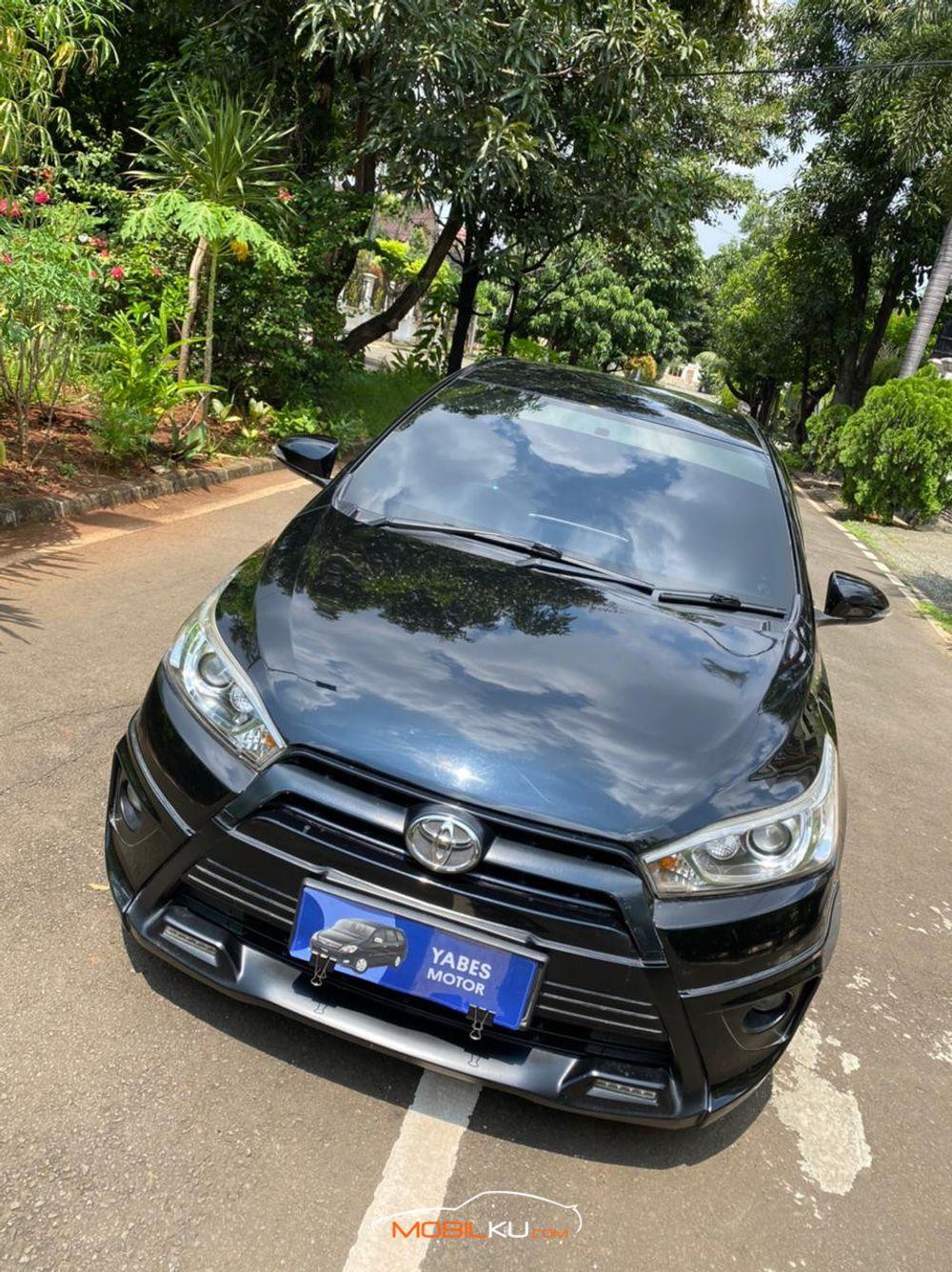 Mobil Toyota Yaris 2016