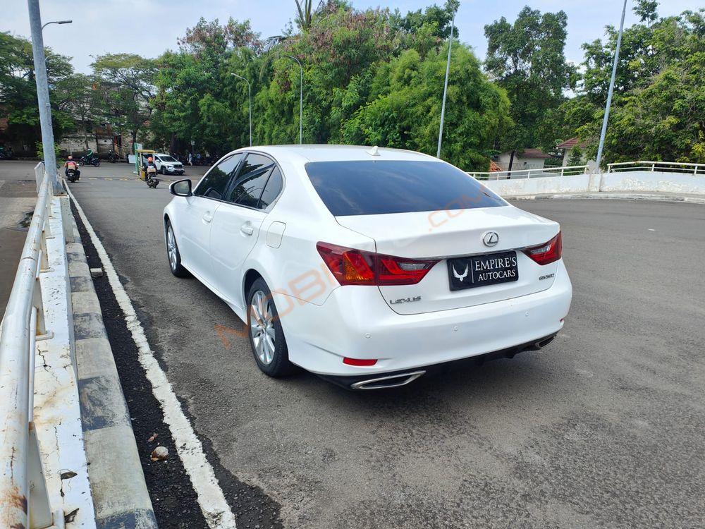 Mobil Lexus GS 2012