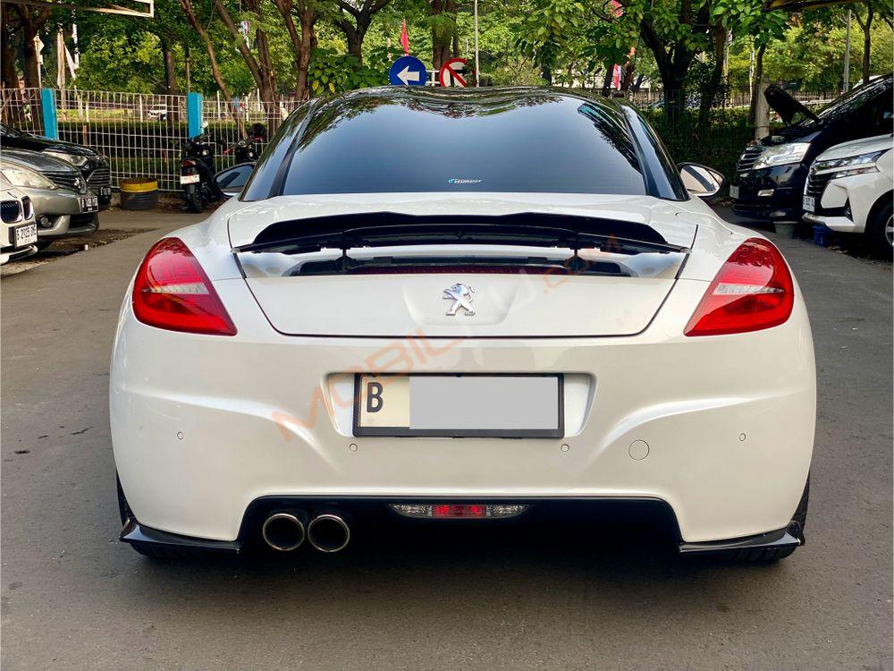Mobil Peugeot RCZ 2012
