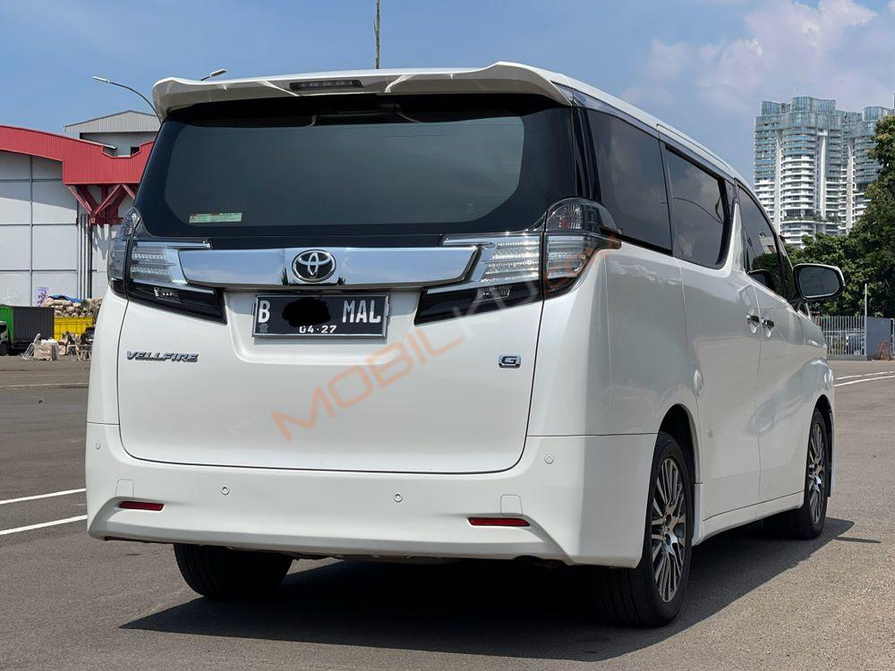 Mobil Toyota Vellfire 2017