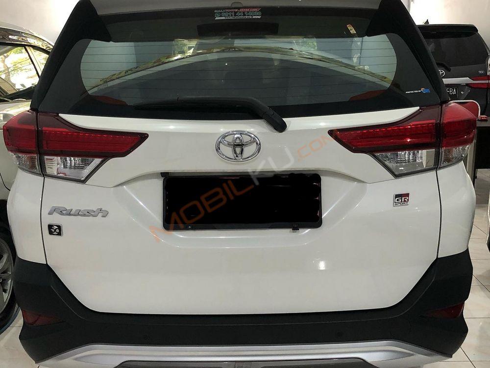 Mobil Toyota Rush 2021