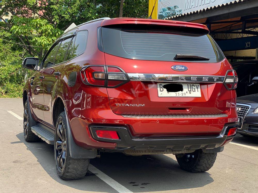 Mobil Ford Everest 2015