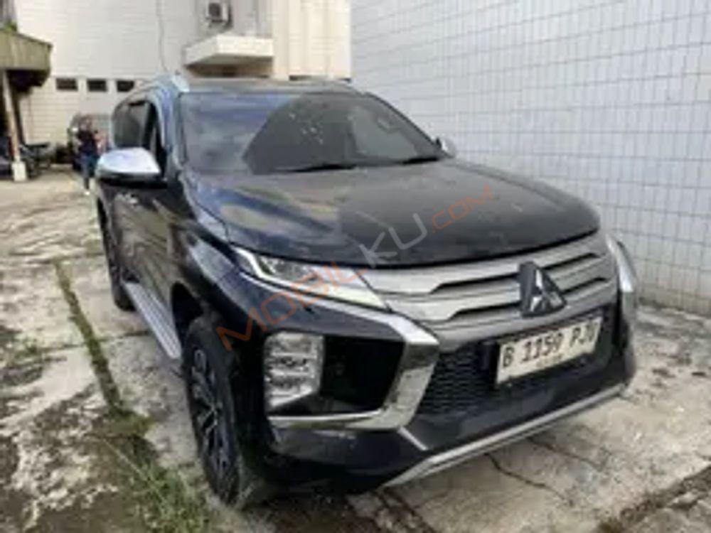 Mobil Mitsubishi Pajero Sport 2023