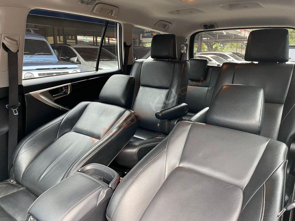 Mobil Toyota Kijang Innova 2017