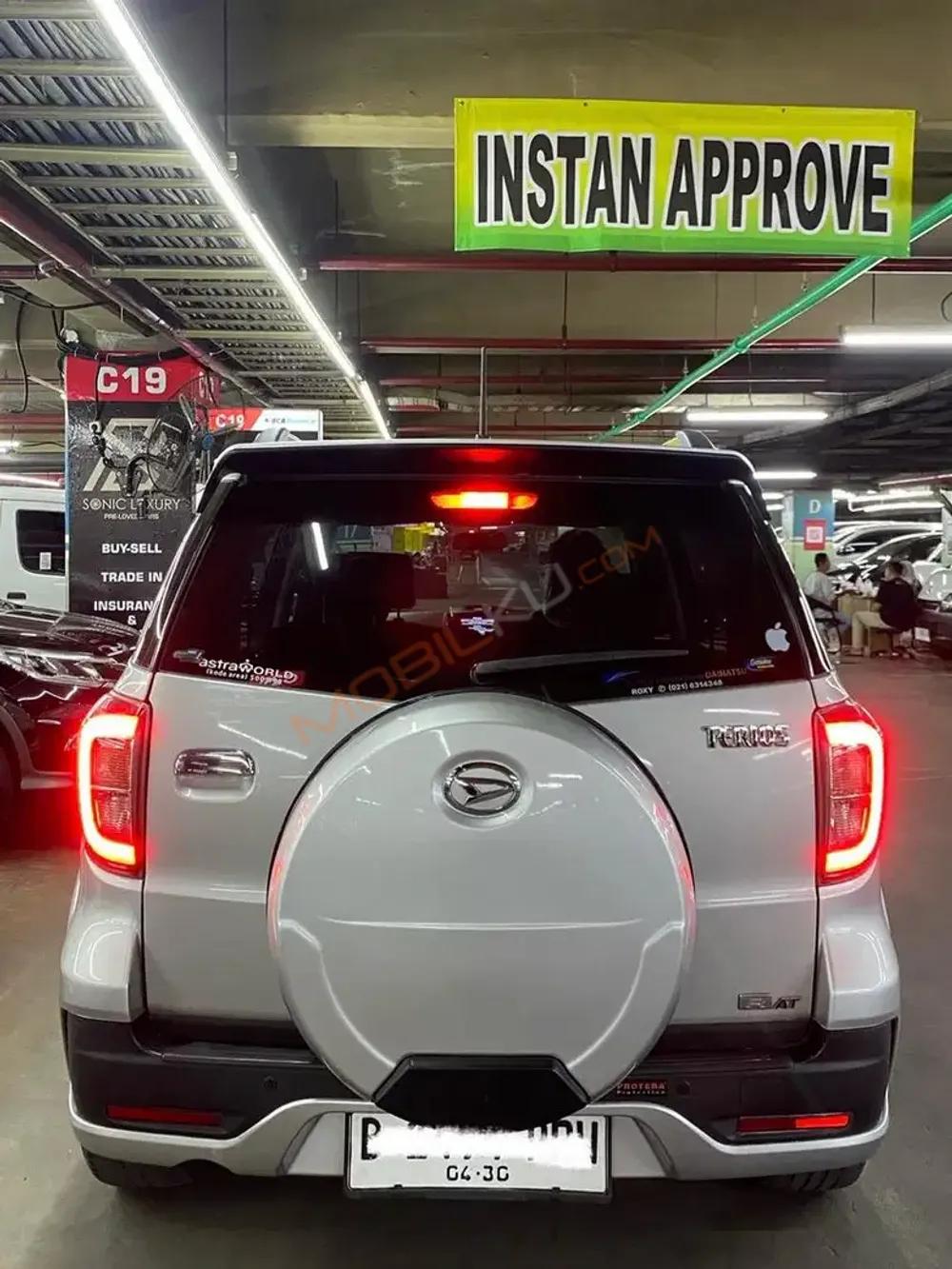 Mobil Daihatsu Terios 2015