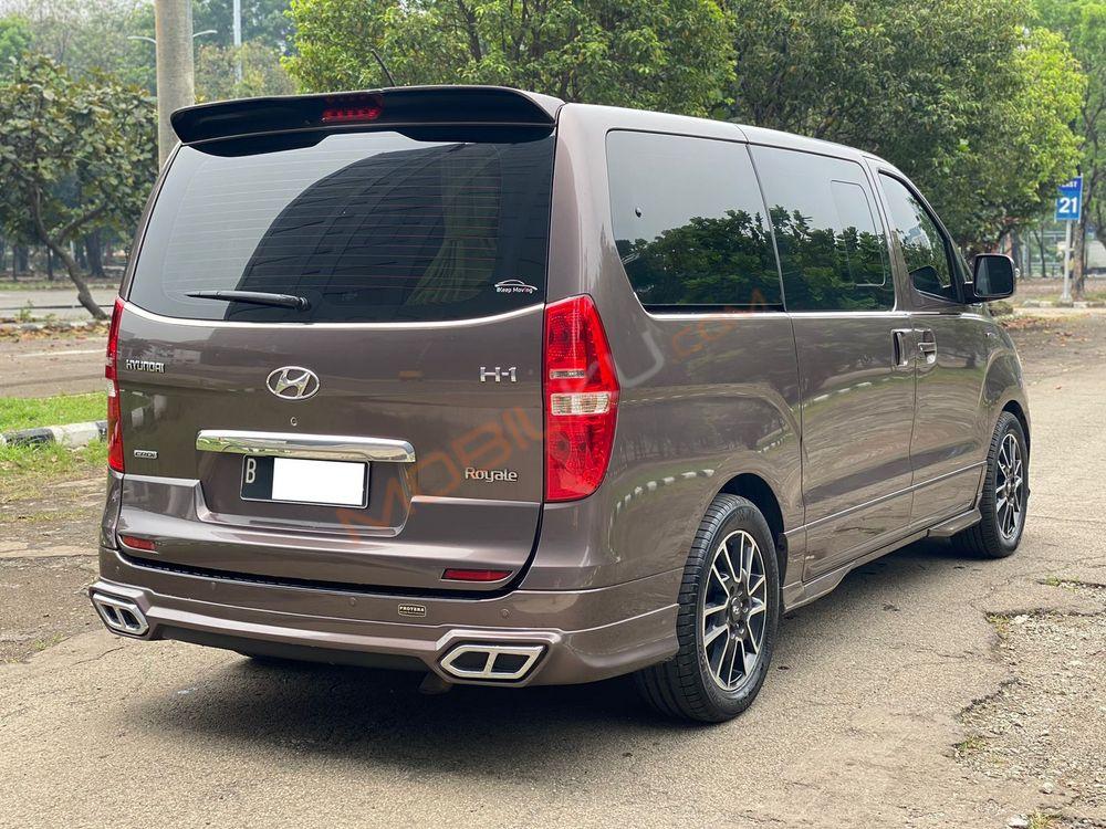 Mobil Hyundai H-1 2018