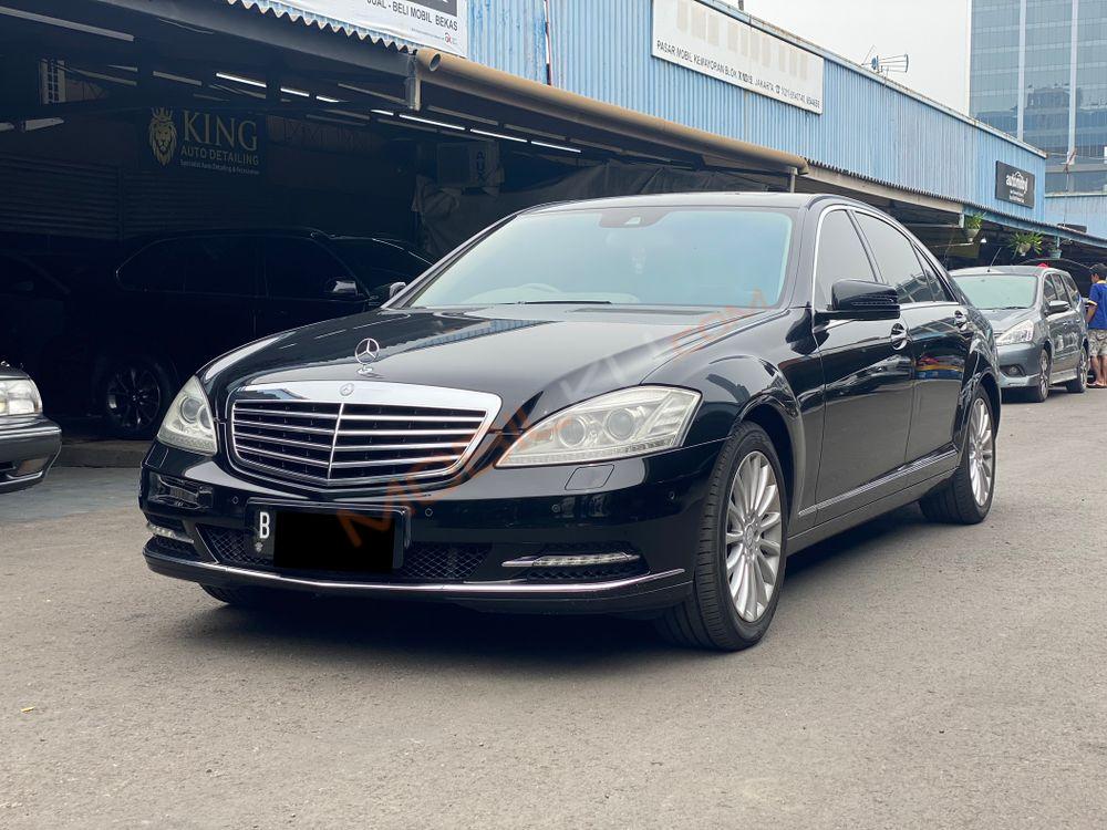 Mobil Mercedes-Benz S-Class 2011