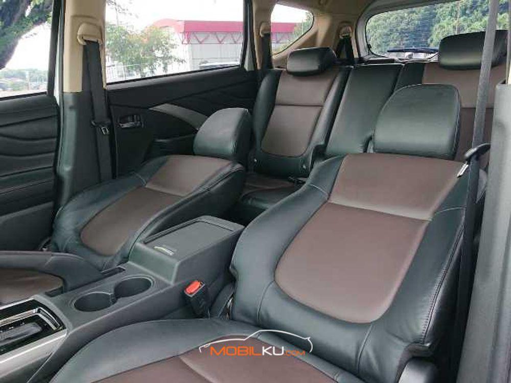 Mobil Mitsubishi Xpander Cross 2020