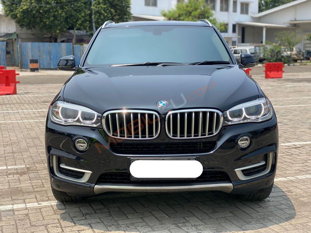Mobil BMW X5 2015