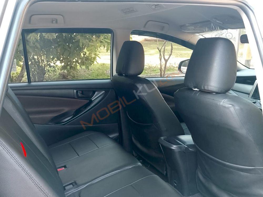 Mobil Toyota Kijang Innova 2024