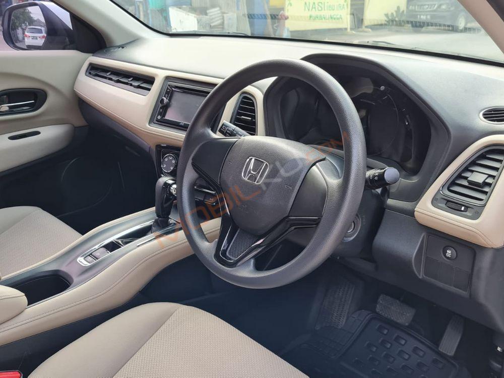 Mobil Honda HR-V 2015