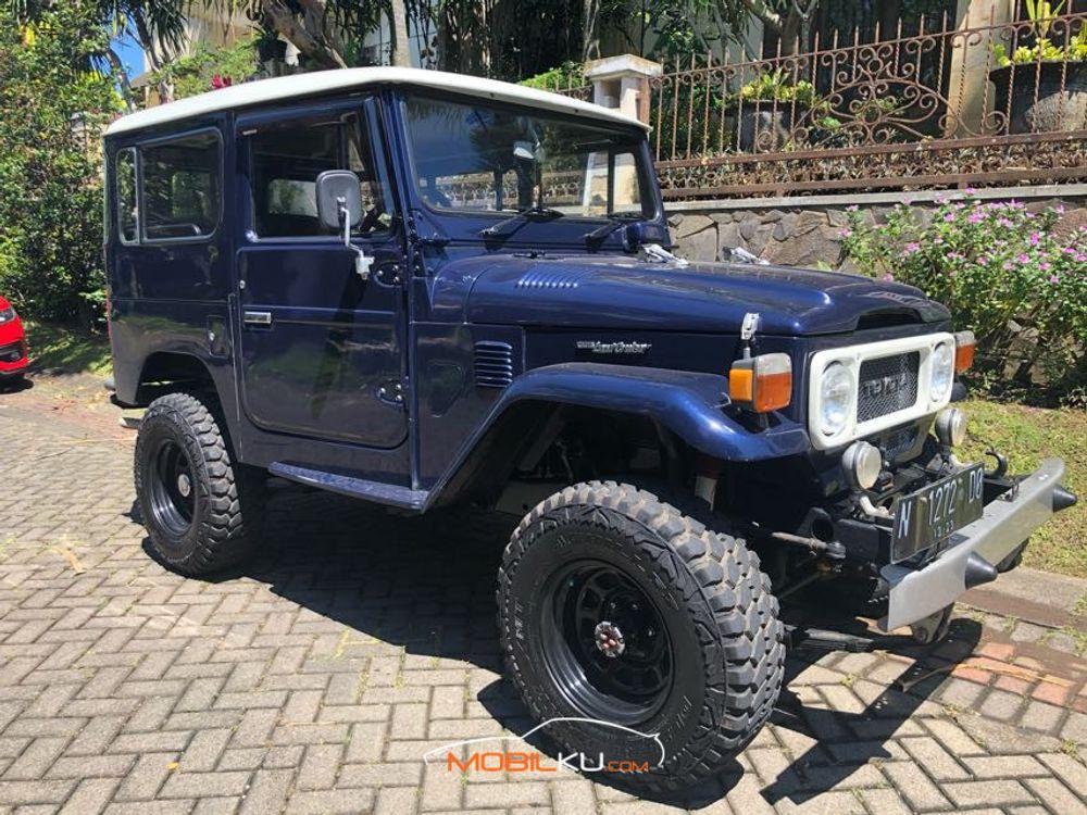 Mobil Toyota Land Cruiser 1980