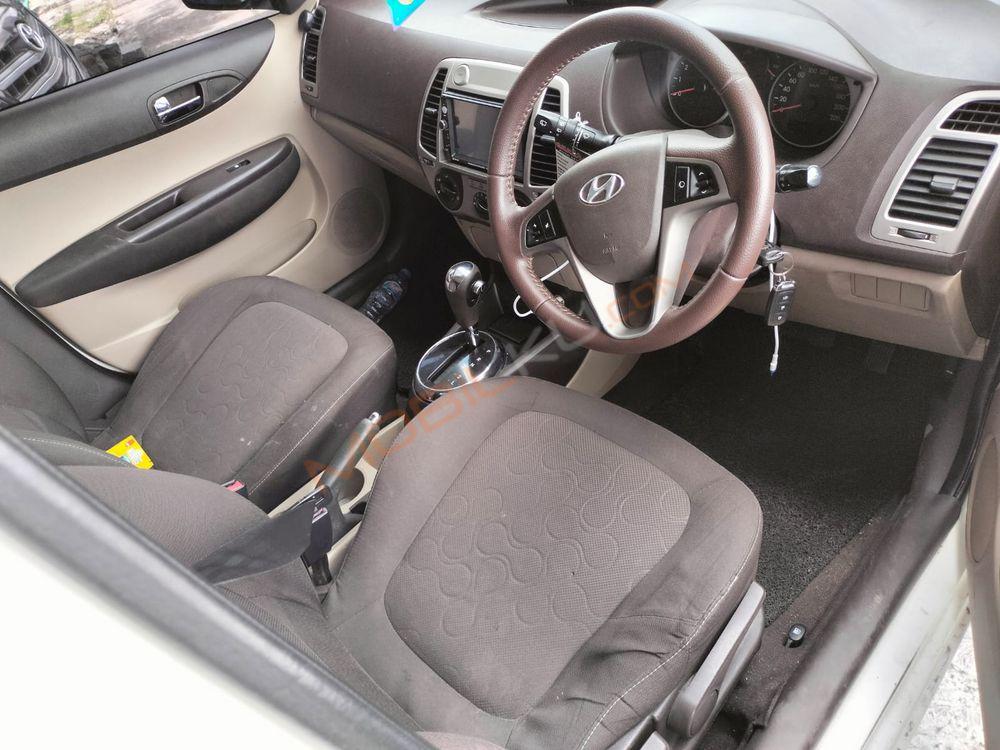 Mobil Hyundai i20 2011