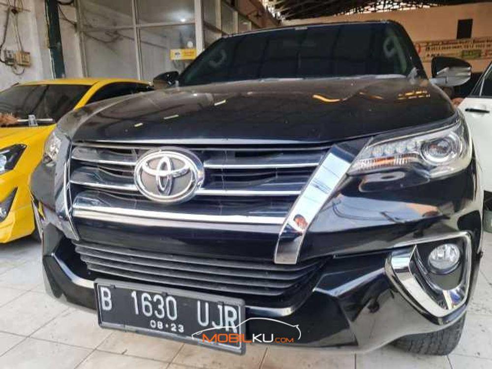 Mobil Toyota Fortuner 2018