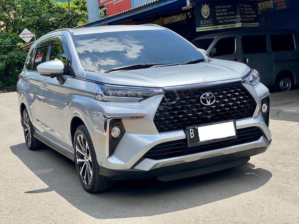 Mobil Toyota Veloz 2022