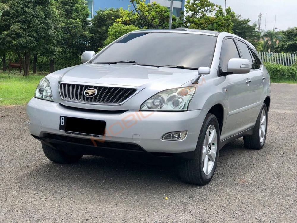 Mobil Toyota Harrier 2013