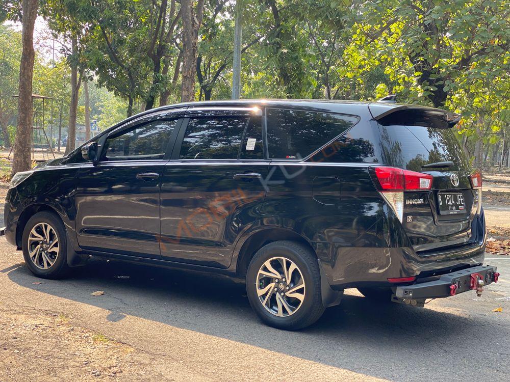Mobil Toyota Kijang Innova 2021