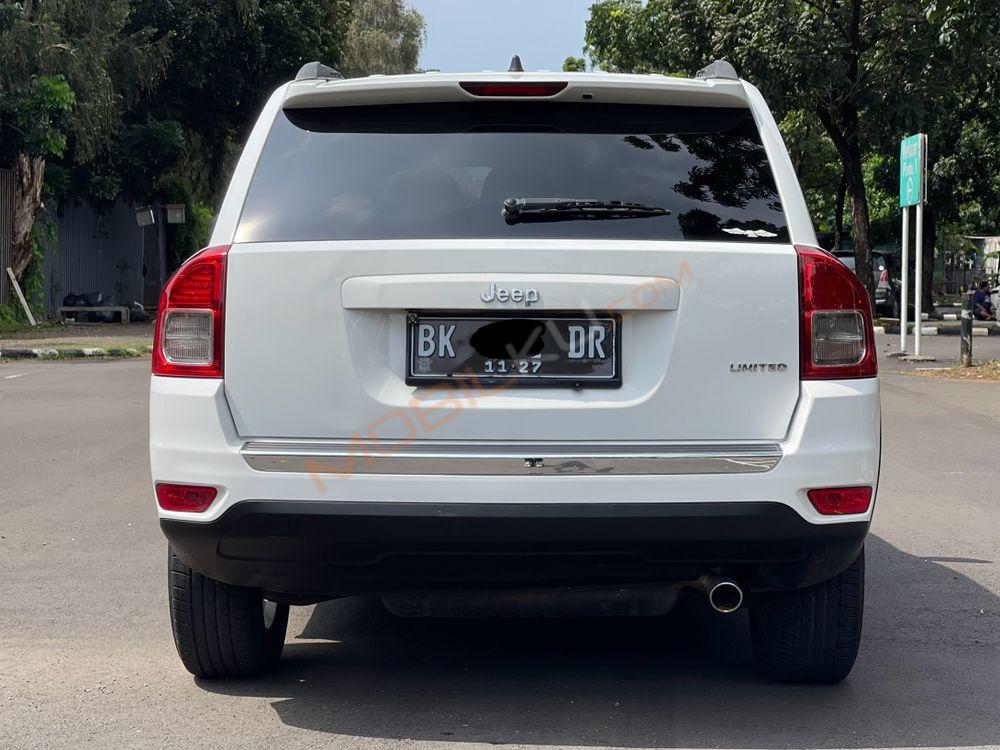 Mobil Jeep Compass 2013