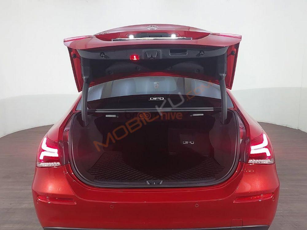 Mobil Mercedes-Benz A-Class 2021