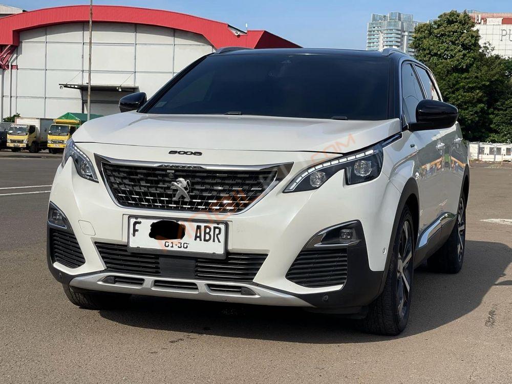 Mobil Peugeot 5008 2019