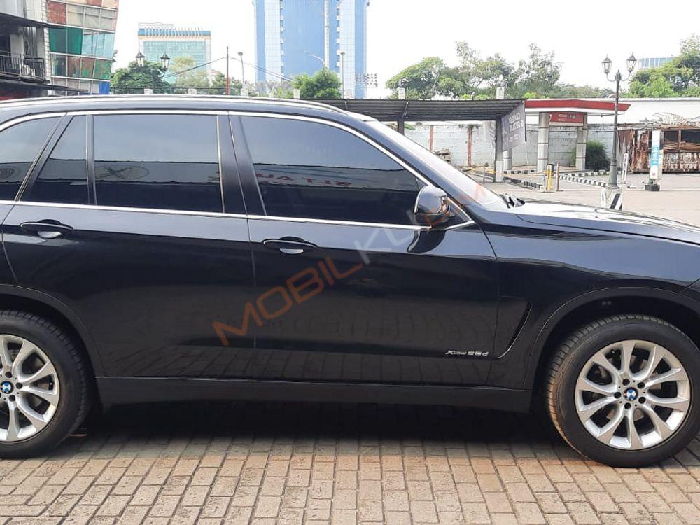 Mobil BMW X5 2017