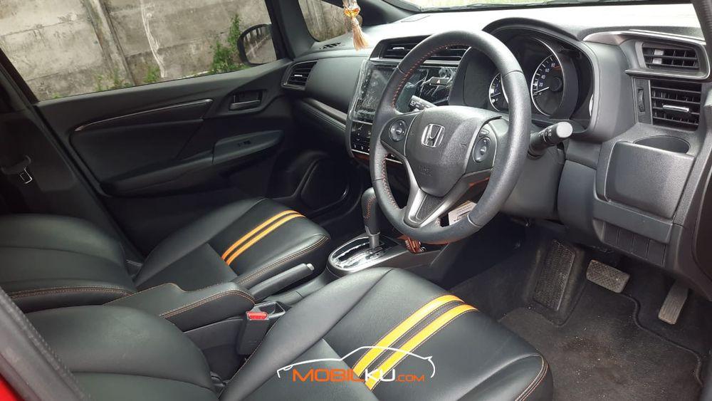 Mobil Honda Jazz 2020