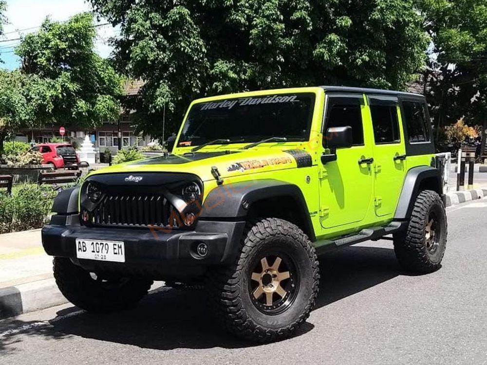 Mobil Jeep Wrangler 2012