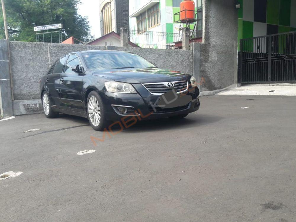 Mobil Toyota Camry 2008