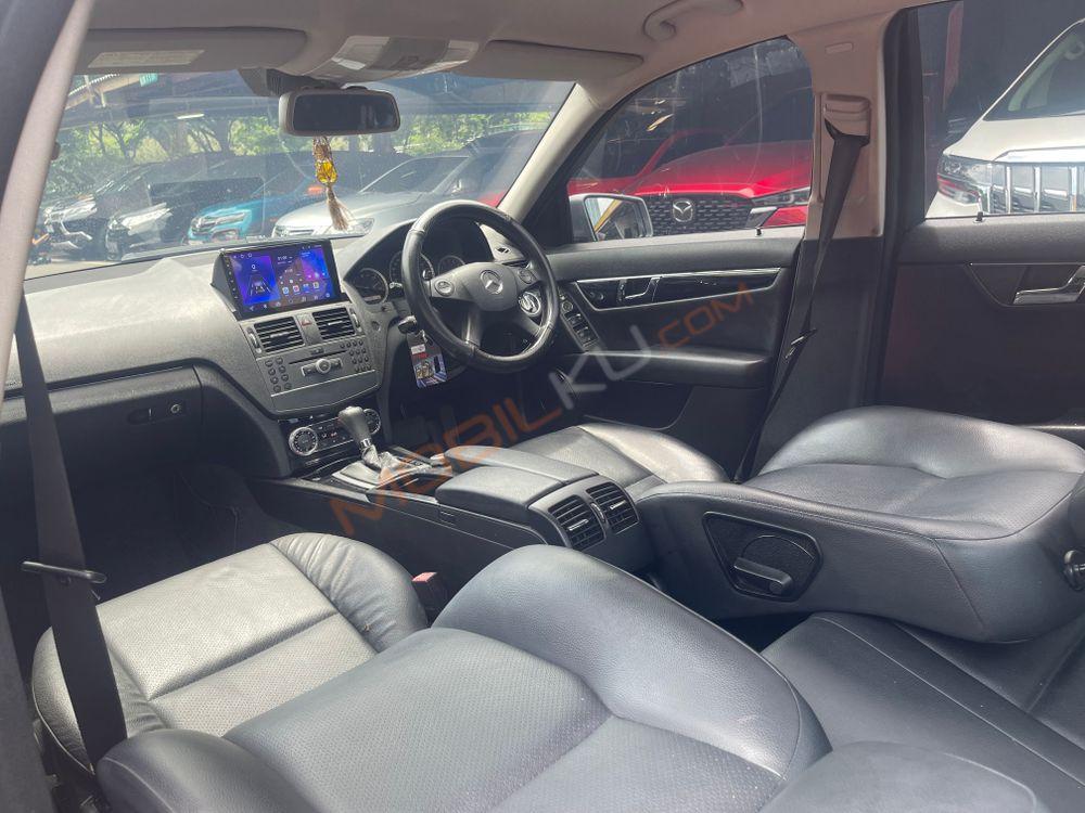 Mobil Mercedes-Benz C-Class 2011