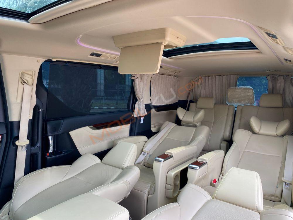 Mobil Toyota Alphard 2016