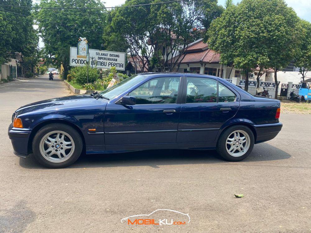 Mobil BMW 3 Series 1998