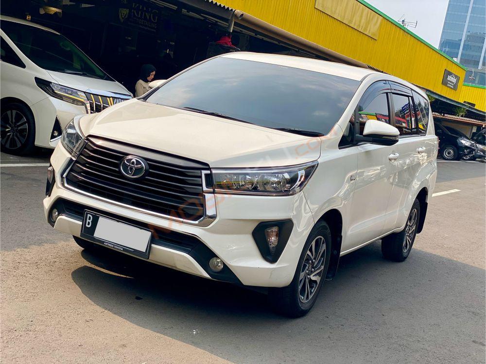 Mobil Toyota Kijang Innova 2021