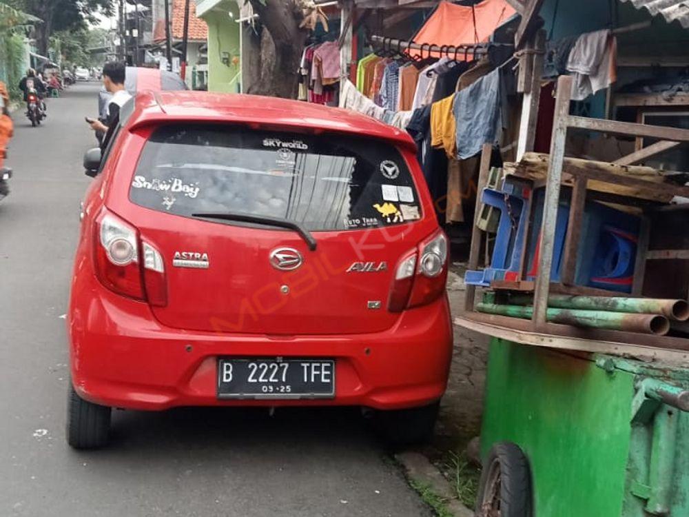 Mobil Daihatsu Ayla 2015