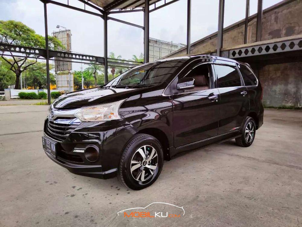 Mobil Daihatsu Xenia 2016