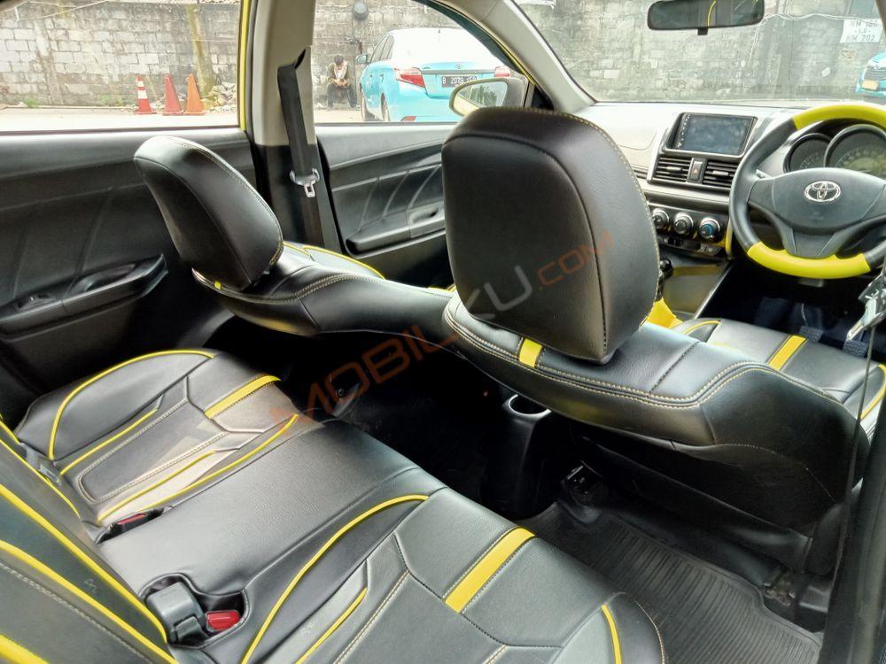 Mobil Toyota Limo 2015