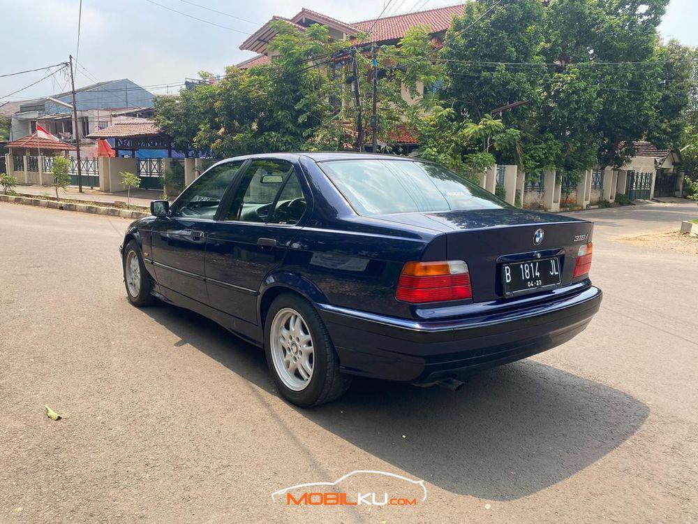 Mobil BMW 3 Series 1998
