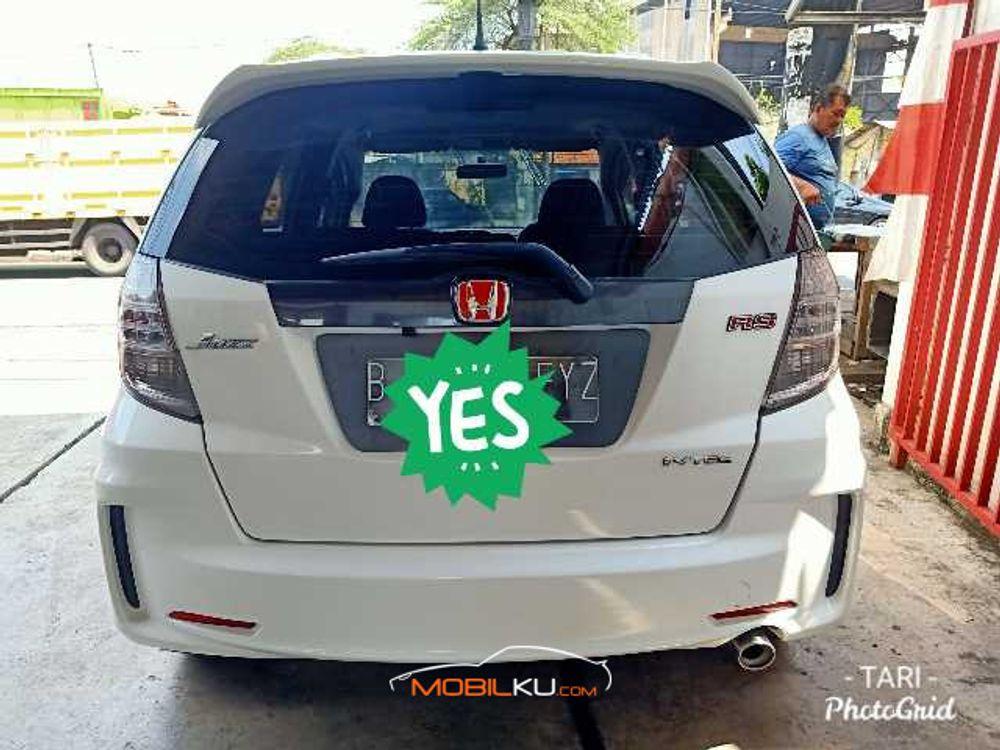 Mobil Honda Jazz 2013