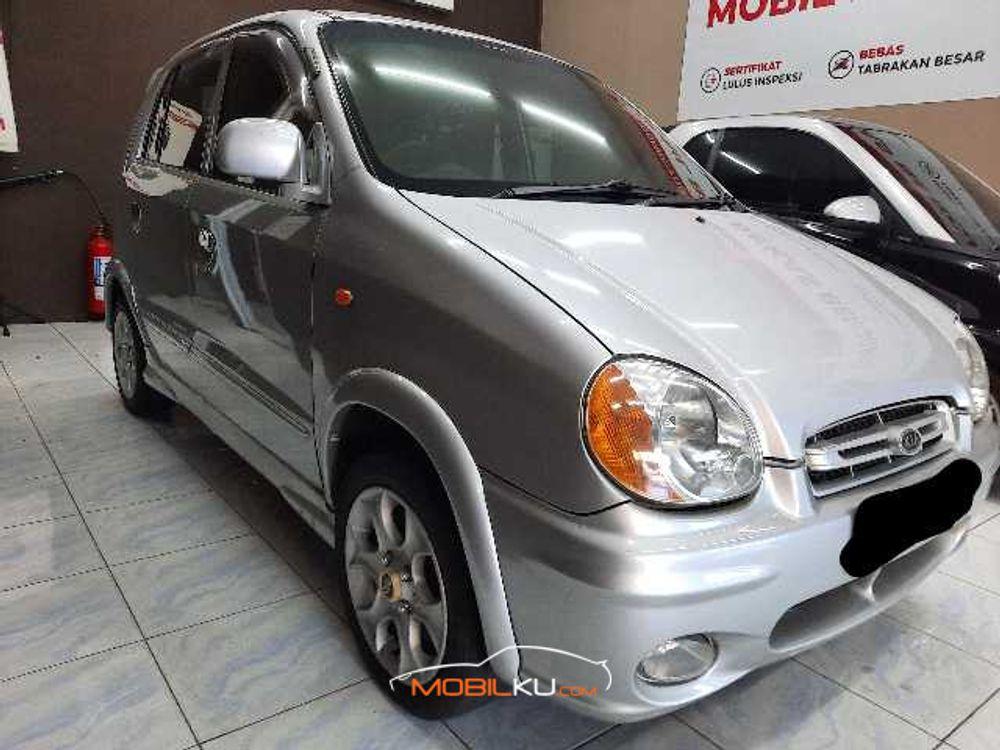 Mobil Kia Visto 2003