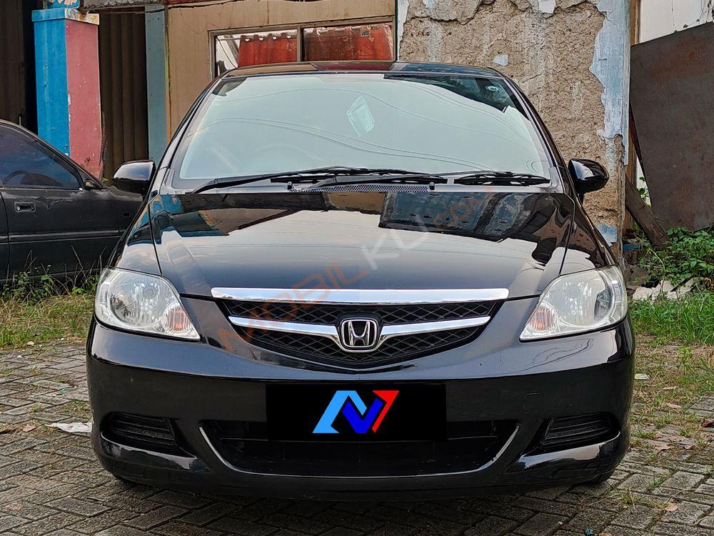 Mobil Honda City Sedan 2007
