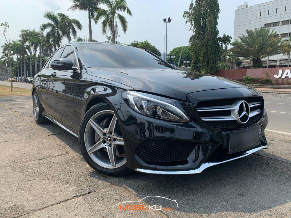 Mobil Mercedes-Benz C-Class 2017
