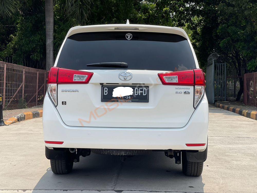 Mobil Toyota Kijang Innova 2021