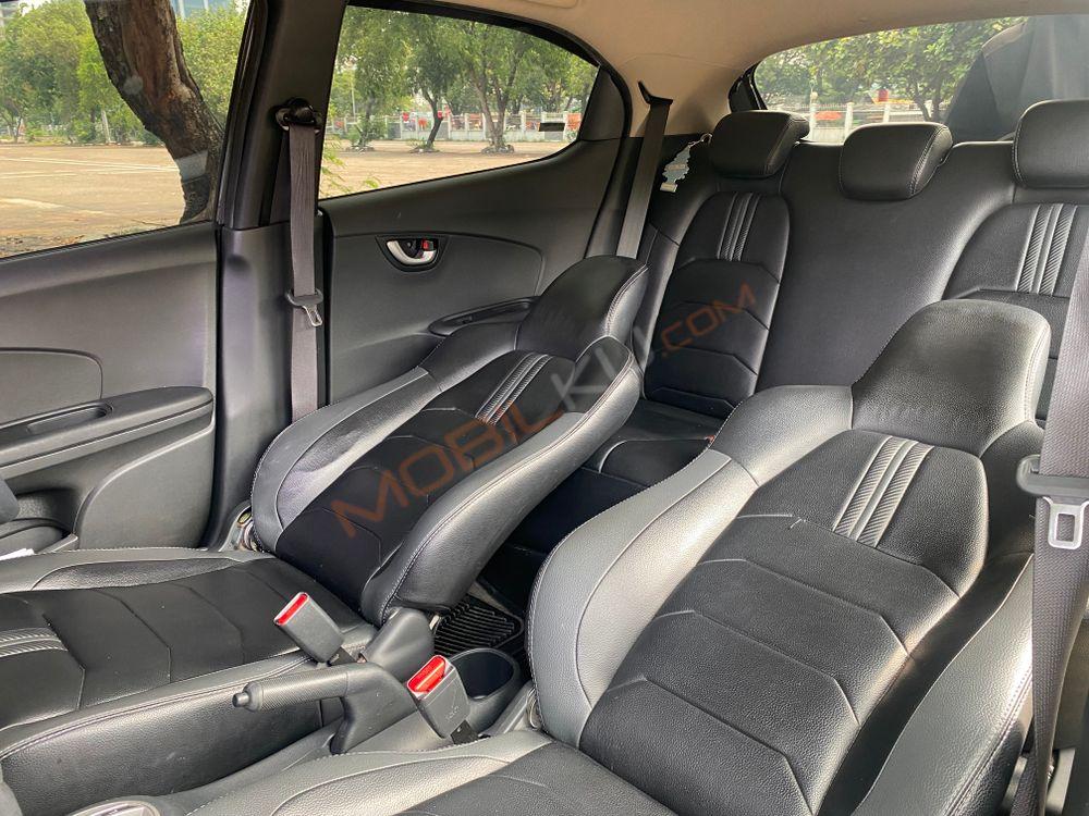 Mobil Honda Brio 2021