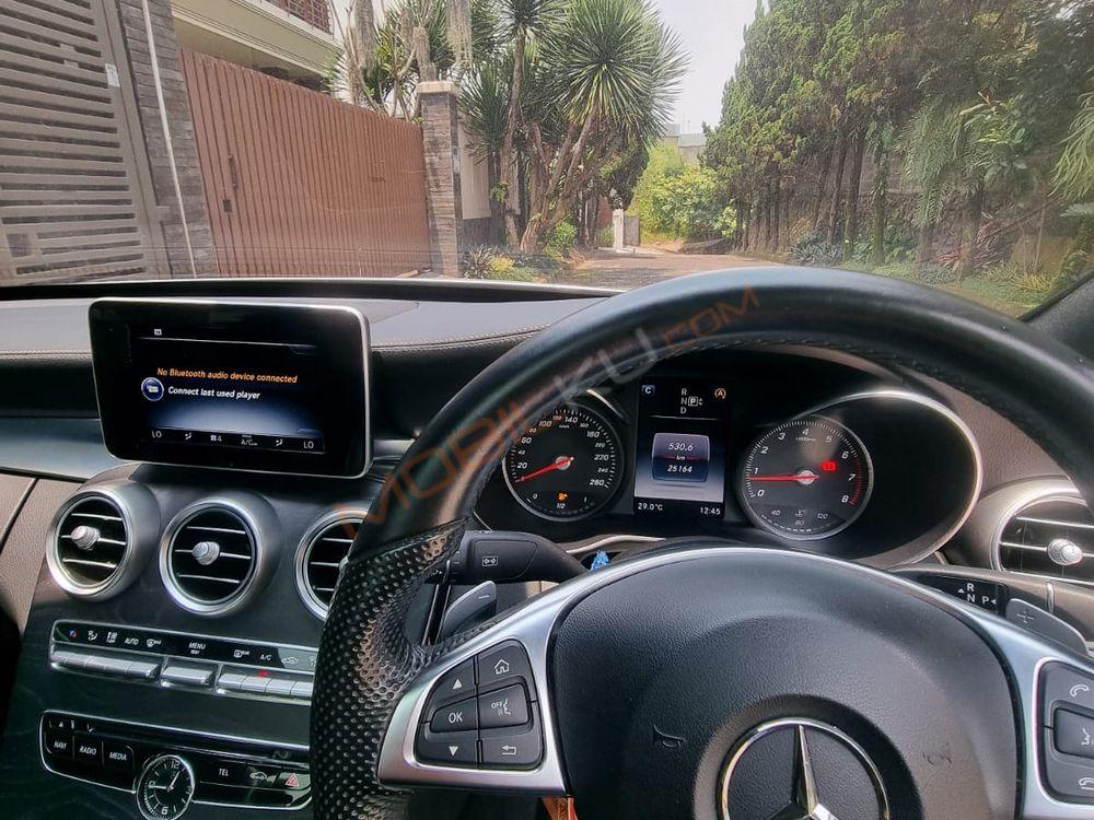 Mobil Mercedes-Benz C-Class 2015